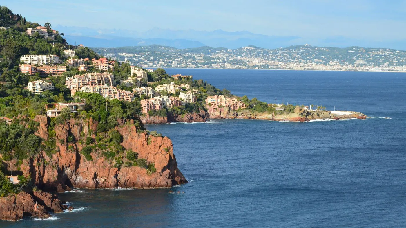 Coves and cliffs along the coast